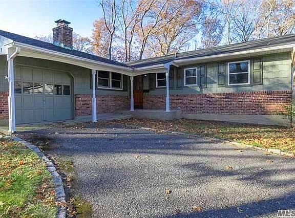 2nd image of 7 Camelot Ln