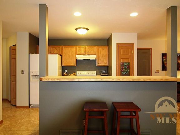 5th image of 91 Pebble Brook Ln