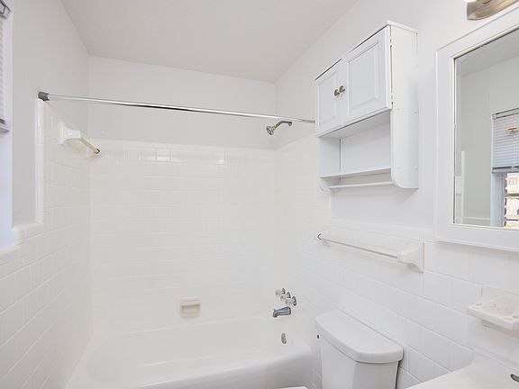 5th image of 1171 Woodland Avenue Northeastunit #6