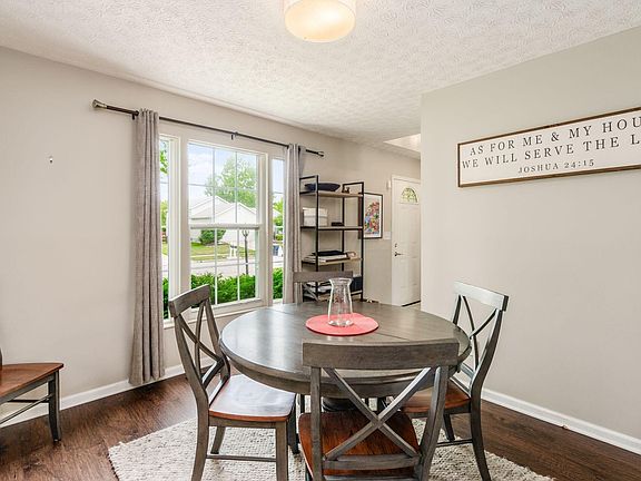 3rd image of 4961 Heatherview Dr