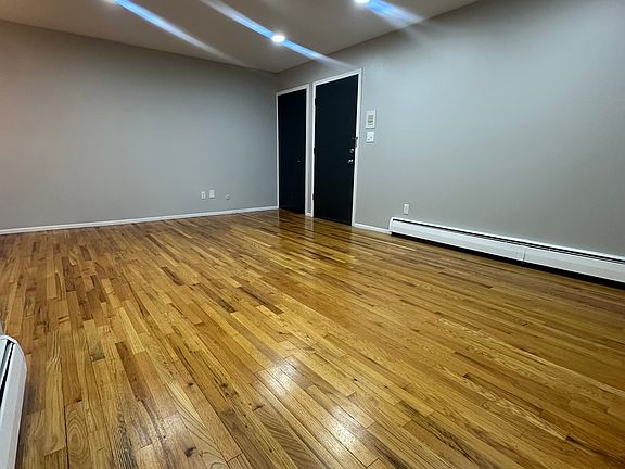4th image of 406 Oakland Ave APT 9
