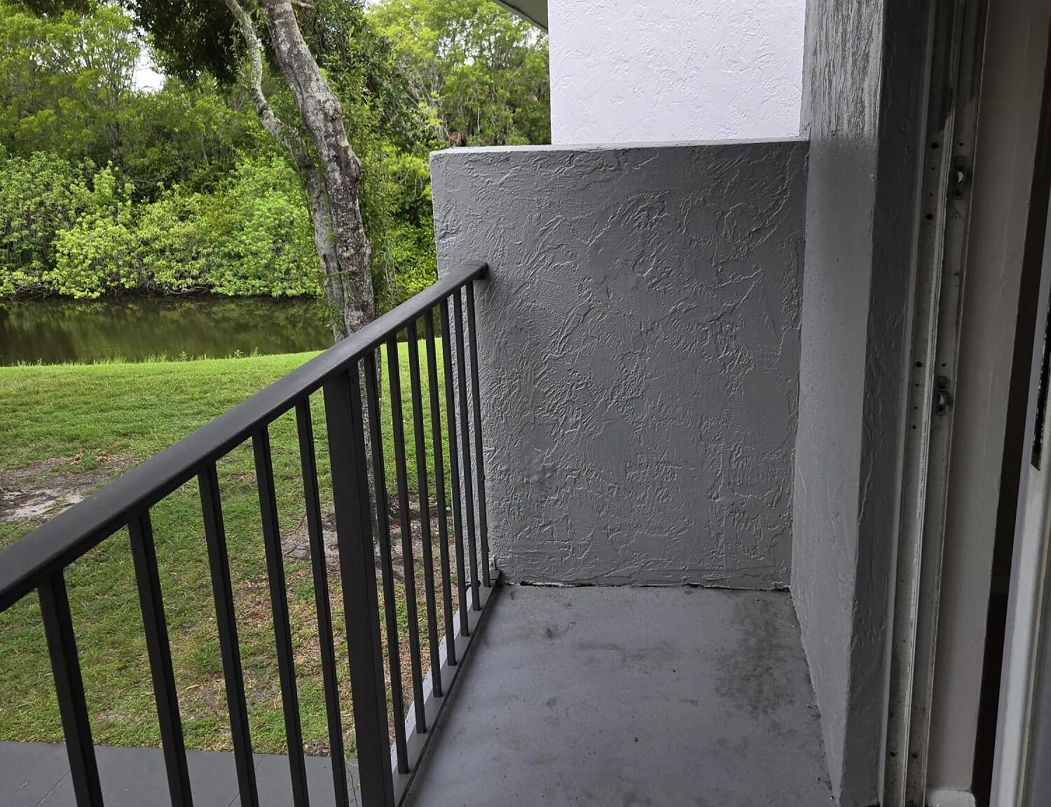 2 bed, 1.0 bath, 708 sqft, $1,550 — Photo 4