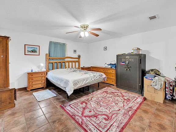 5th image of 2412 Union Rd