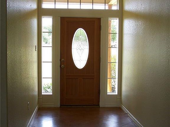 2nd image of 9421 Daisy Ln