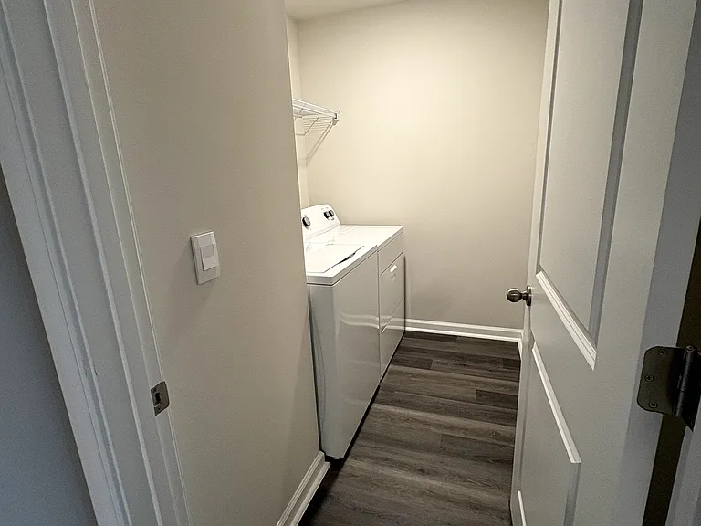 917 Shipley Way SW — Photo 24