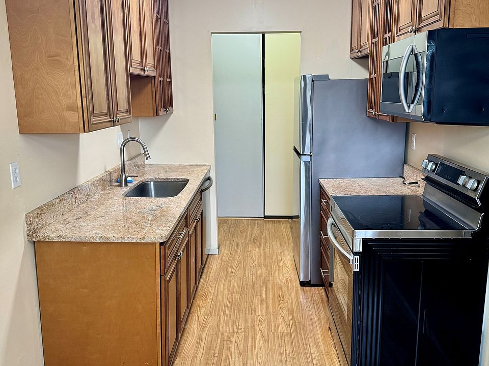 1st image of 1006 Westbrooke Way APT 5