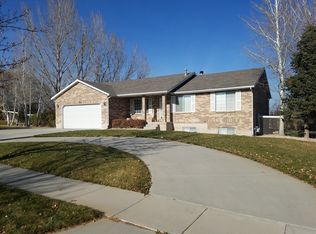 2840 W Country Classic Dr, Bluffdale, UT 84065