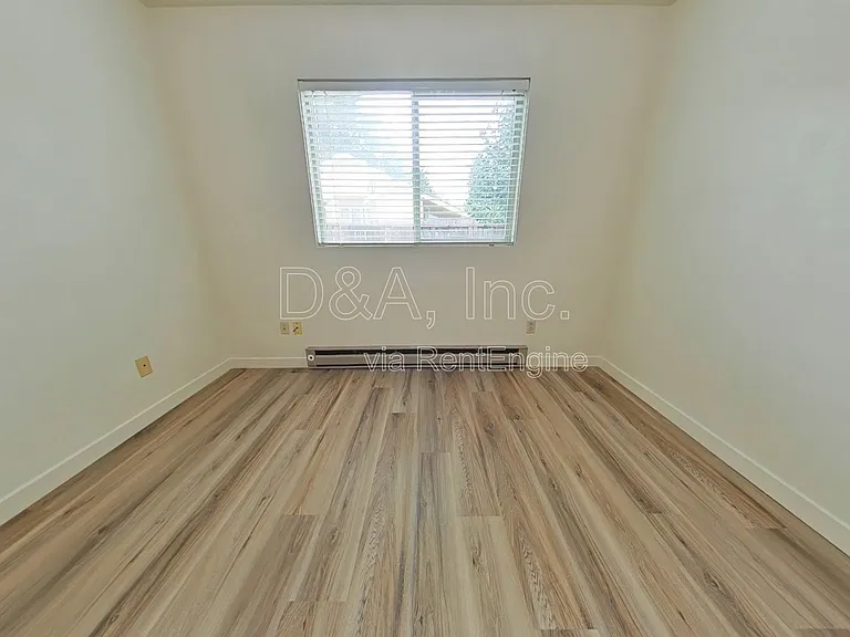 1110 NW Fillmore Ave — Photo 7
