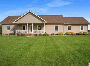 1521 Bunch Rd, Cave City, KY 42127