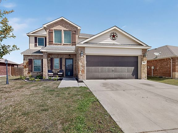 3rd image of 502 Hawthorn Dr