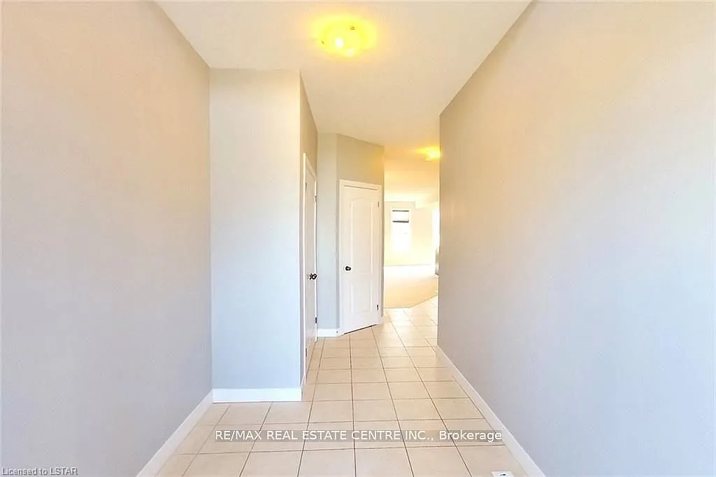4 bed, $3,600 — Photo 2