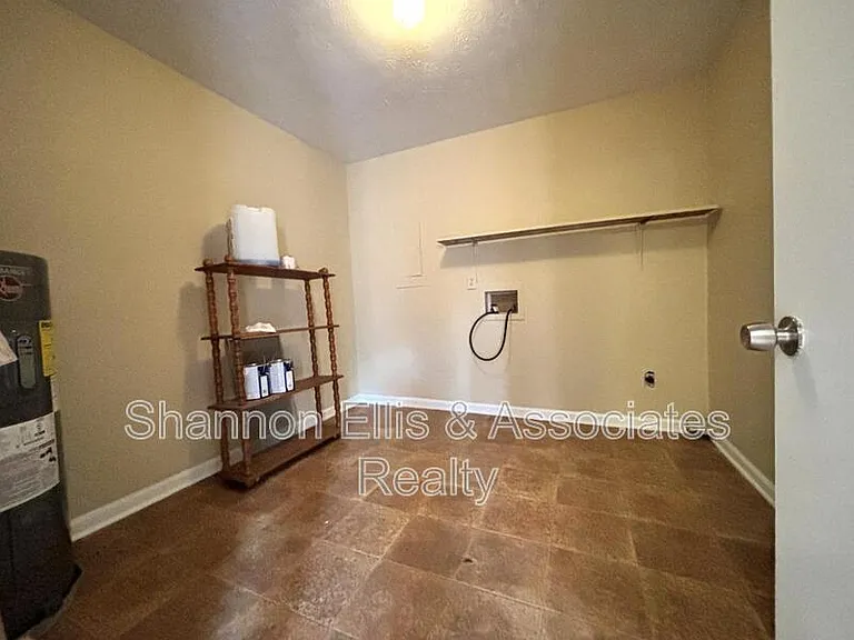 405 Elder Rd — Photo 17