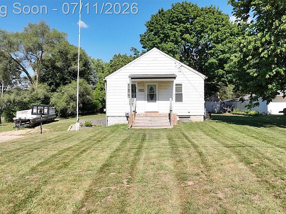 2nd image of 3042 Egleston Ave