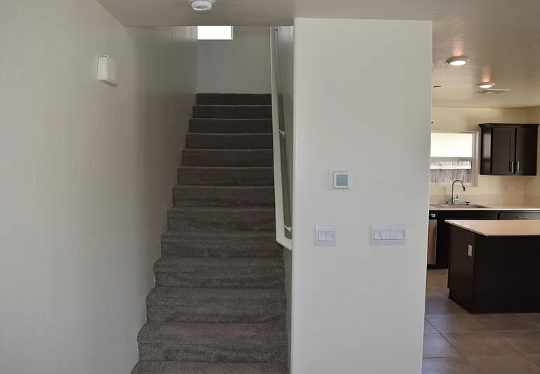 698 Jessie Dr — Photo 23
