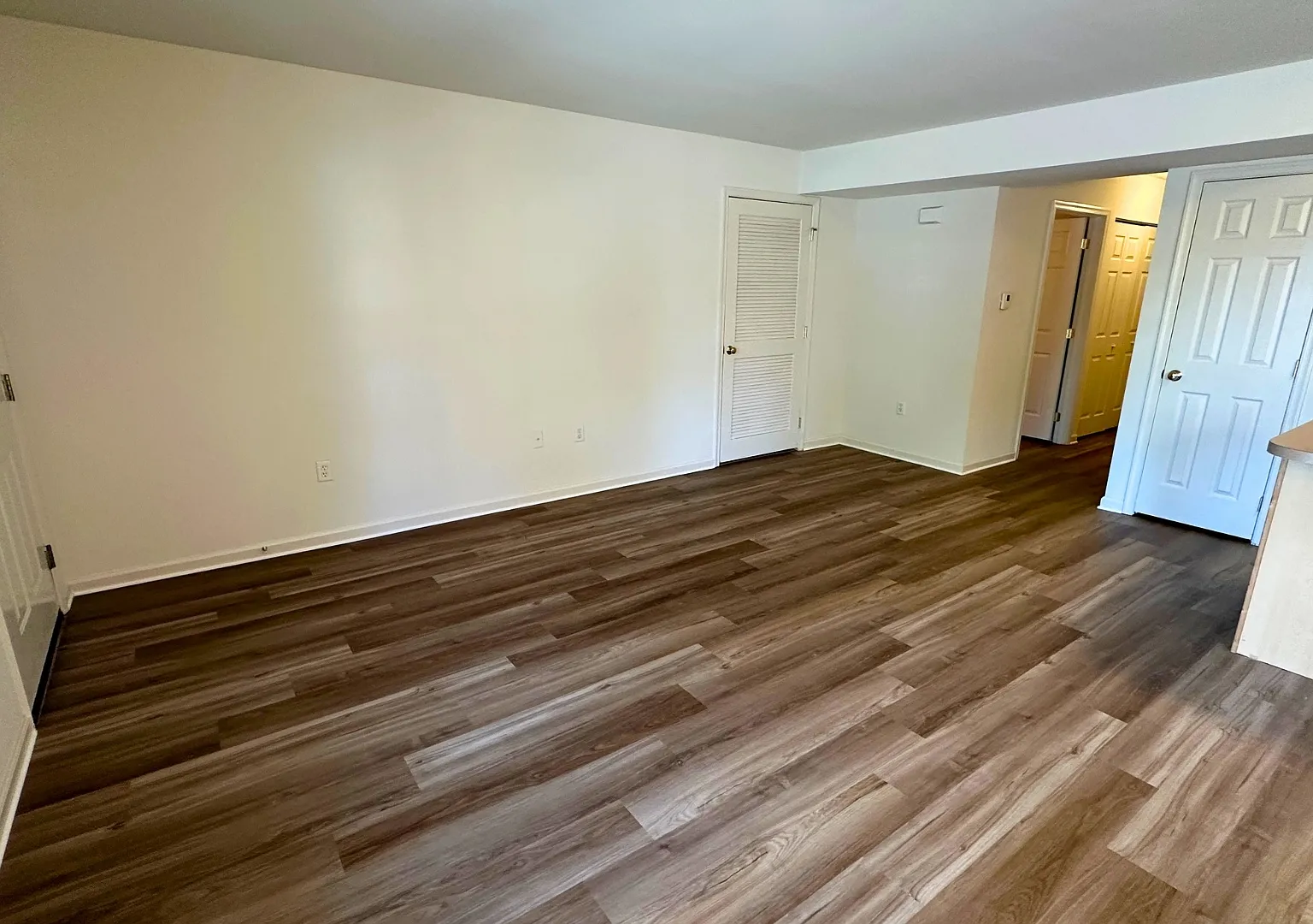 2 bed, 1.5 bath, 1040 sqft, $1,550 — Photo 3