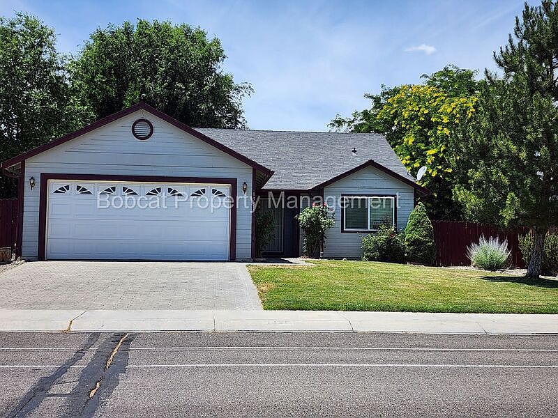 1st image of 1331 Chichester Dr