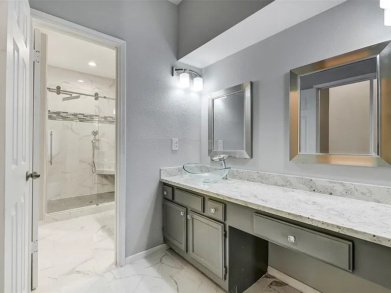 4001 Tanglewilde St #1402 — Photo 14