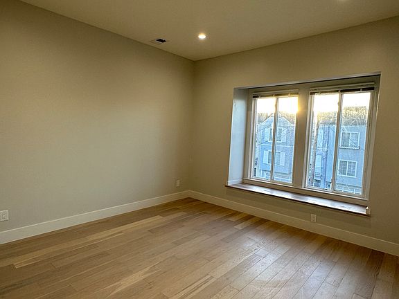 5th image of 1454 20th Ave #C