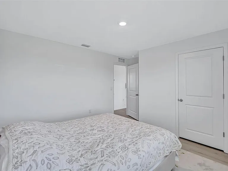 7601 Rosewood Garden Loop — Photo 34