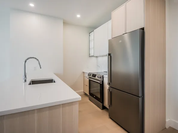 218 Front Street image 3 of 46