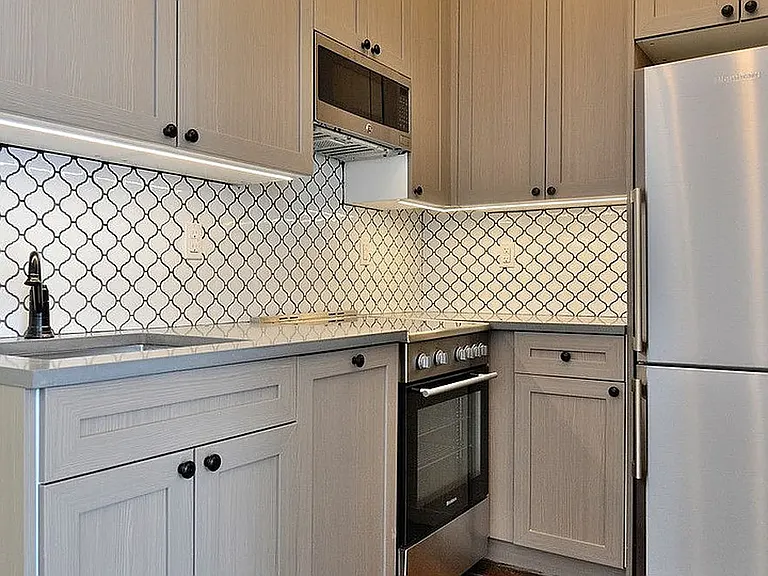 60-79 Myrtle Ave #3Y — Photo 3