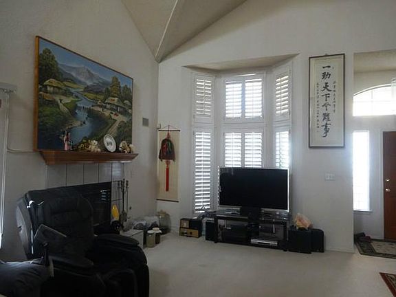 3rd image of 11164 Loma Del Sol Dr