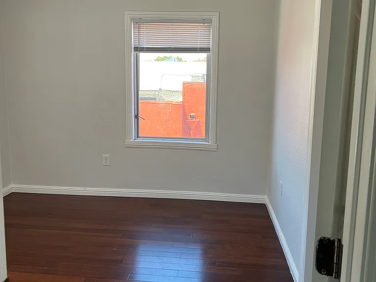 539 San Mateo Ave — Photo 10