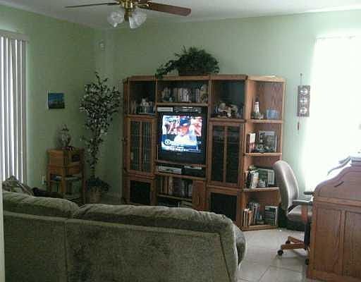 5th image of 1527 Antigua Bay Dr