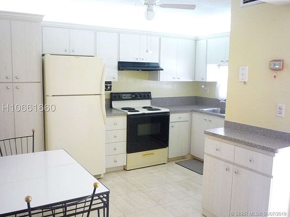 2nd image of 9720 S Hollybrook Lake Dr APT 104