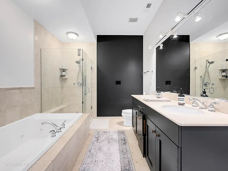 1355 W Washington Blvd #3B — Photo 16