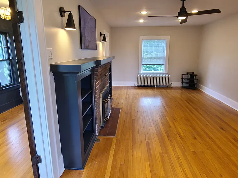 3410 James St — Photo 7