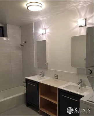 Rented by Kian Realty | media 17