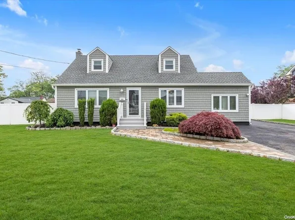 1565 12th Street, West Babylon, NY 11704