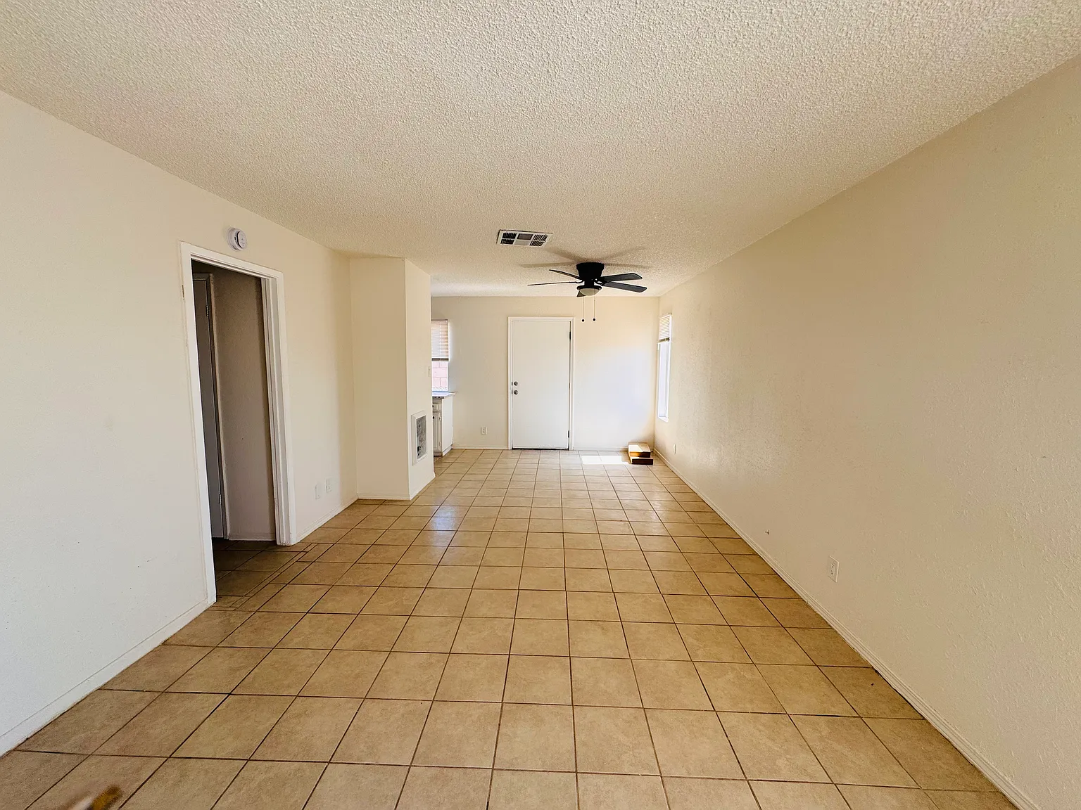 2 bed, 860 sqft, $1,450 — Photo 2