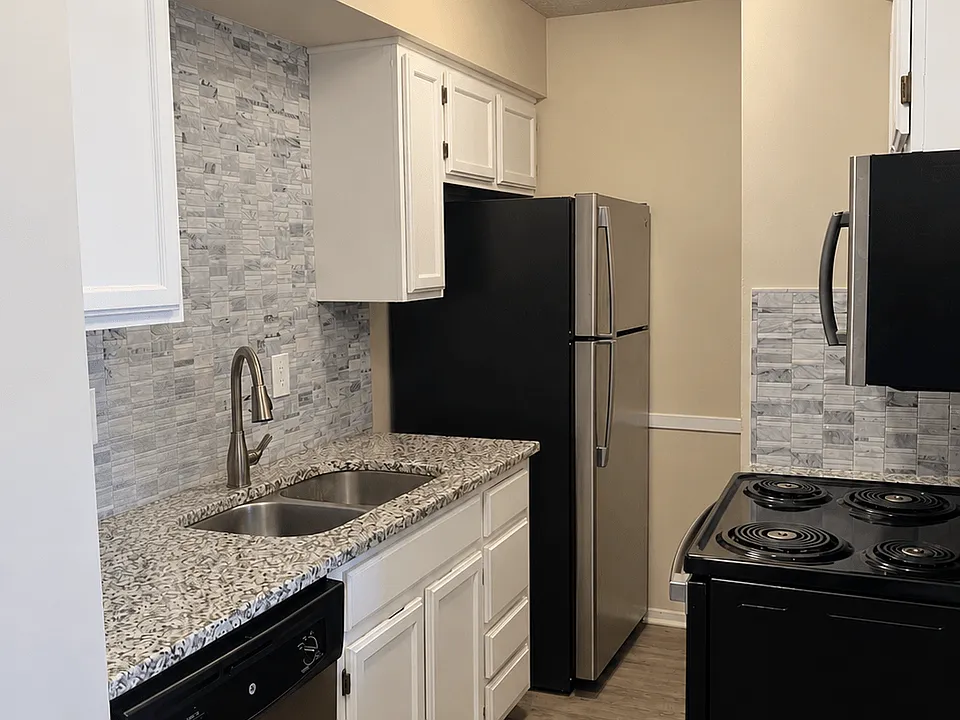 Midland Court Apartments