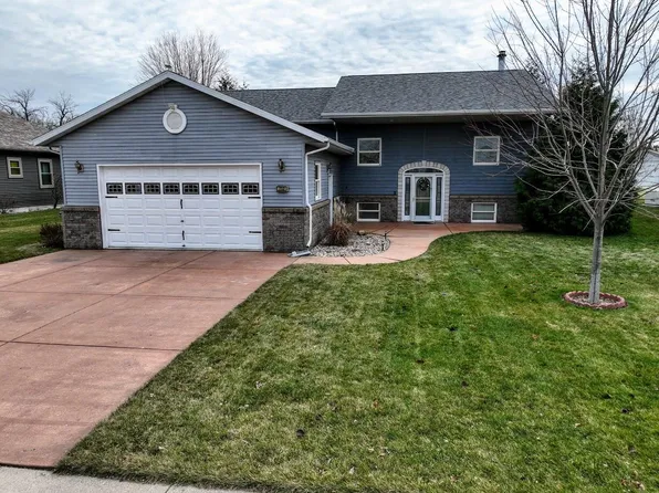 712 West Linden DRIVE, Jefferson, WI 53549