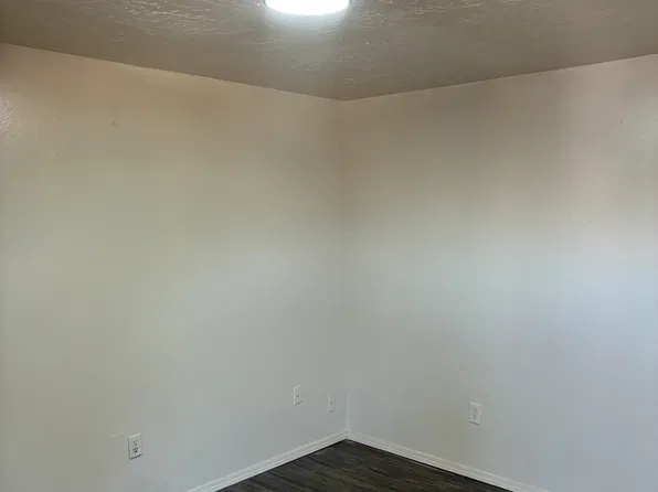 1401 SW E Ave #16, Lawton, OK 73501