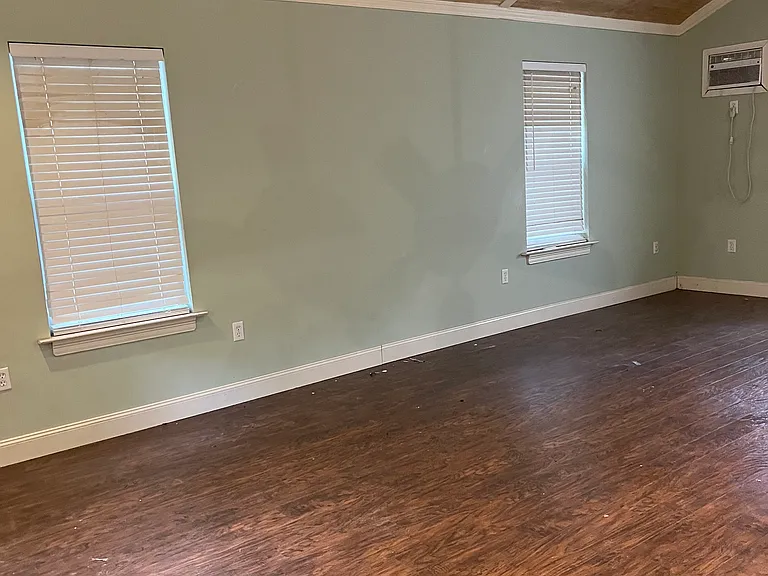 150 Nancy Claire Ln — Photo 8