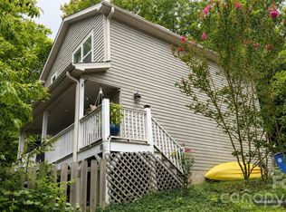 18 Old West Chapel Rd, Asheville, NC 28803