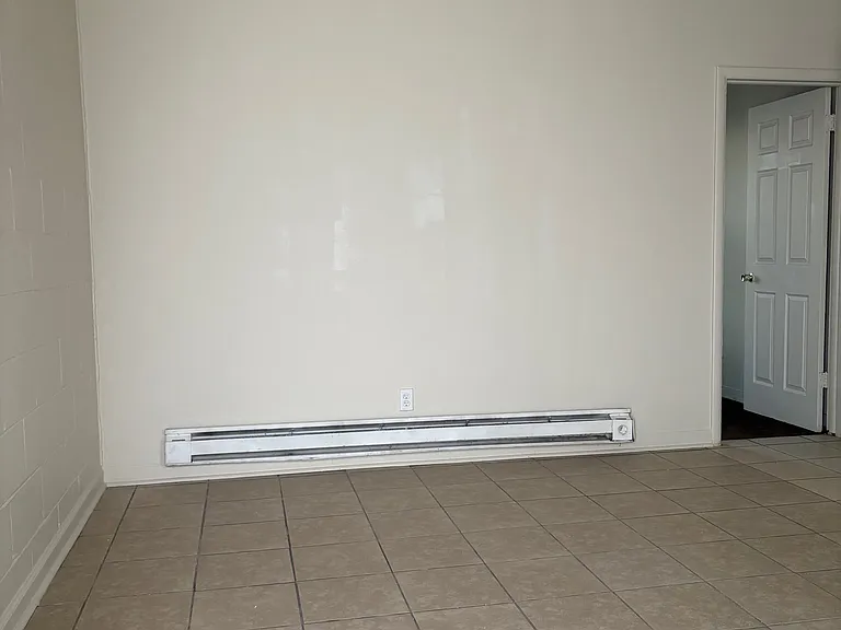 49 W Markison Ave #B — Photo 11