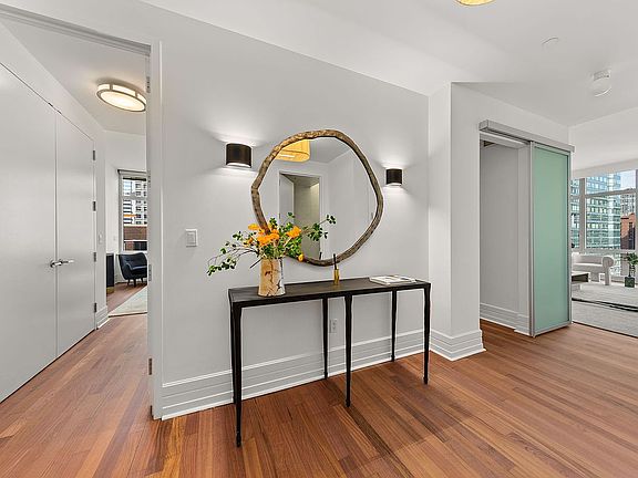 5th image of 300 E 55th St APT 26B