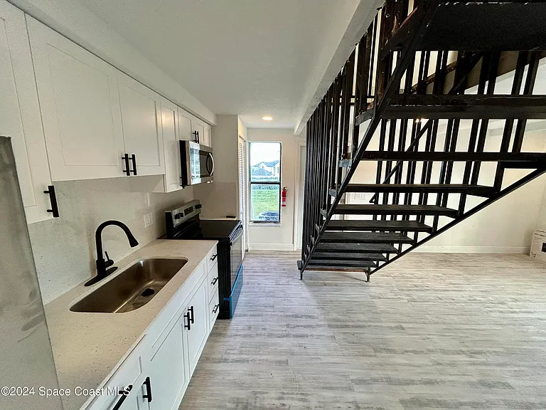 4714 Overlook Dr NE — Photo 8