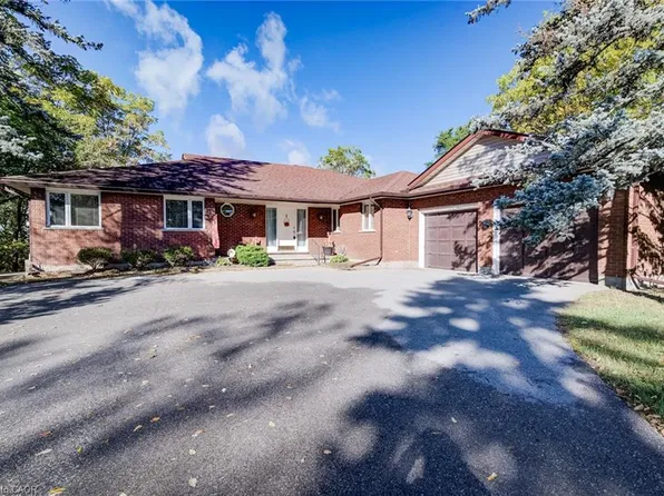 44 Greensview Dr, Kitchener, ON N2P 2E6