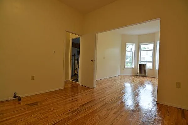 Rented by David Hirsch, LREB | media 22