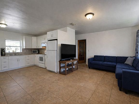 3rd image of 500 NE 59th Street
