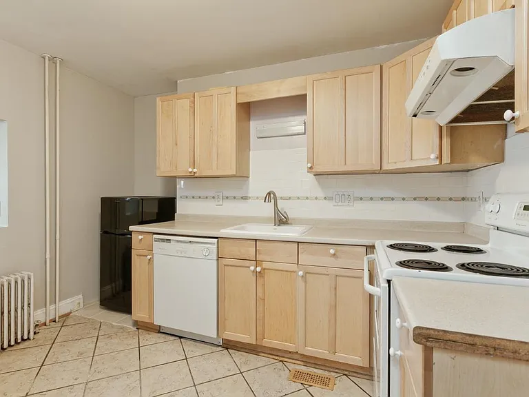 23 S Jefferson St — Photo 15