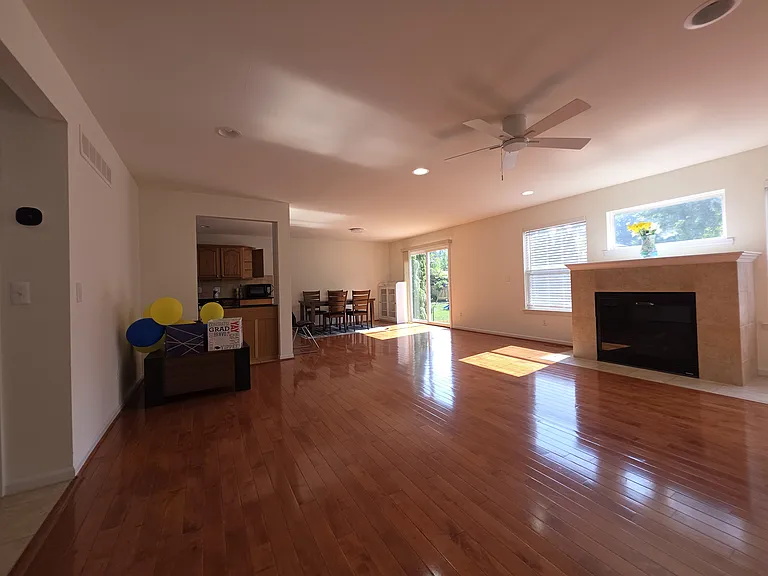 2103 Enterprise Dr — Photo 6