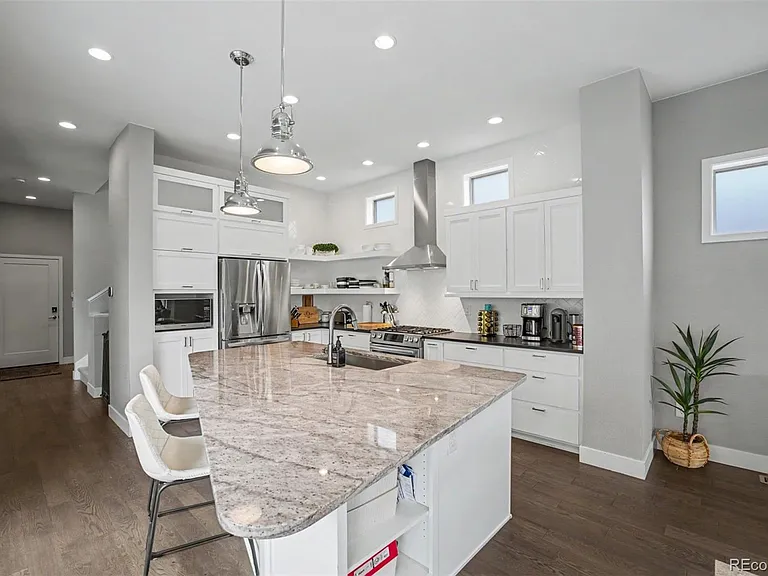 9761 Taylor River Cir #R — Photo 10