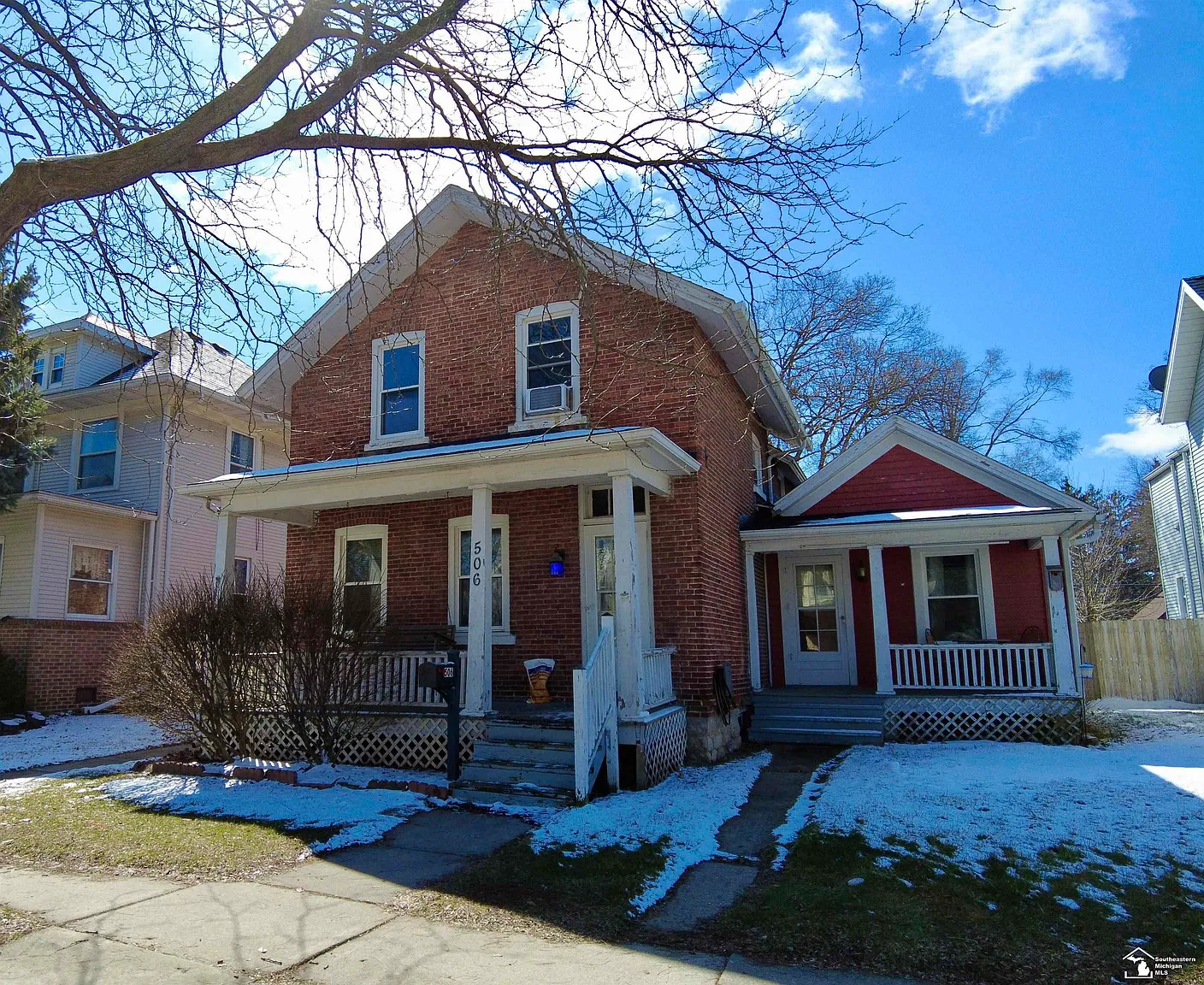 506 E 3rd St photo 1