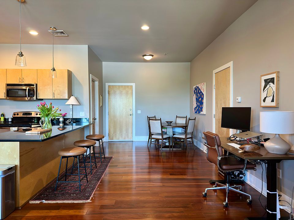 1st image of 2201 8th Ave S APT 406
